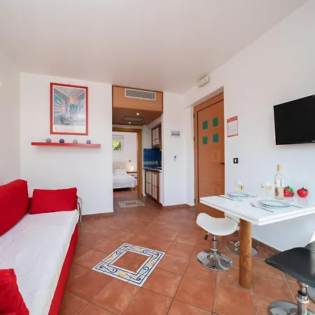 Felix Apartment Mousata