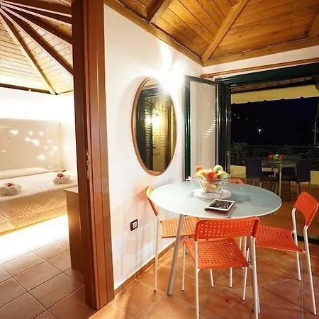 Felix Appartamento Mousata