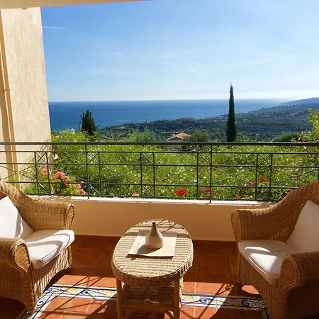 Felix Appartamento Mousata