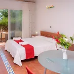Felix Apartmán Mousata
