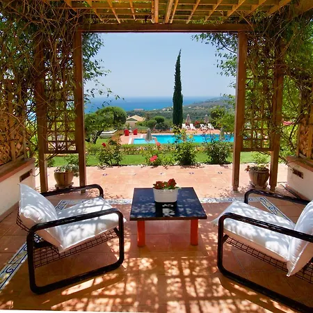 דירה Felix Mousata